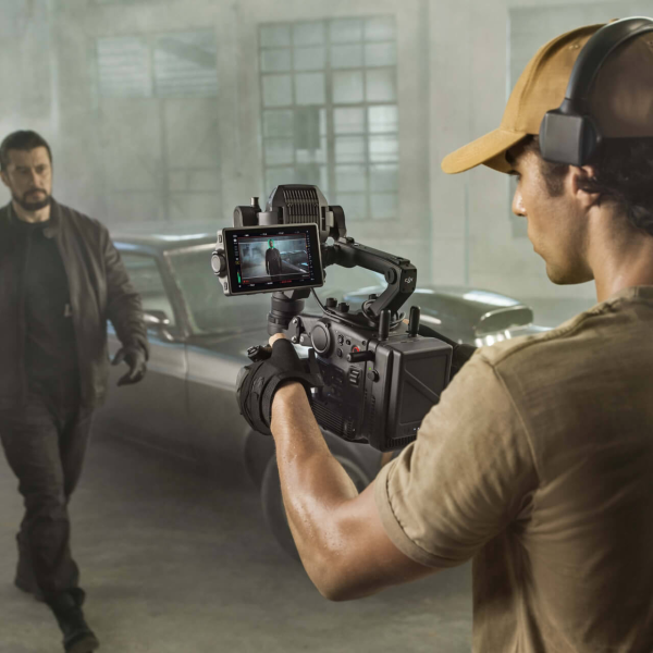 DJI Ronin 4D - Caméra Cinéma 6K Combo