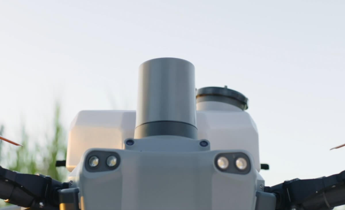 DJI Agras T50 - Drone agricole polyvalent