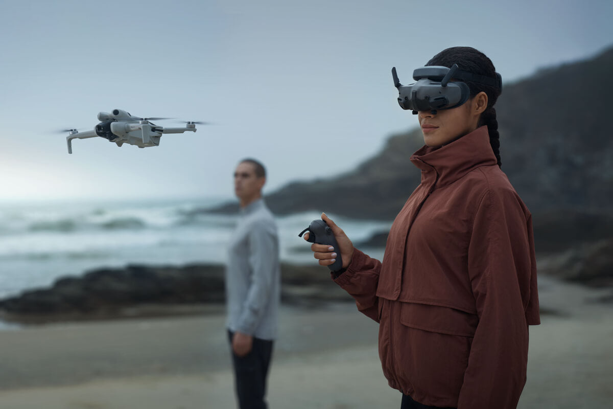 DJI RC Motion 3 - Télécommande immersive pour drones