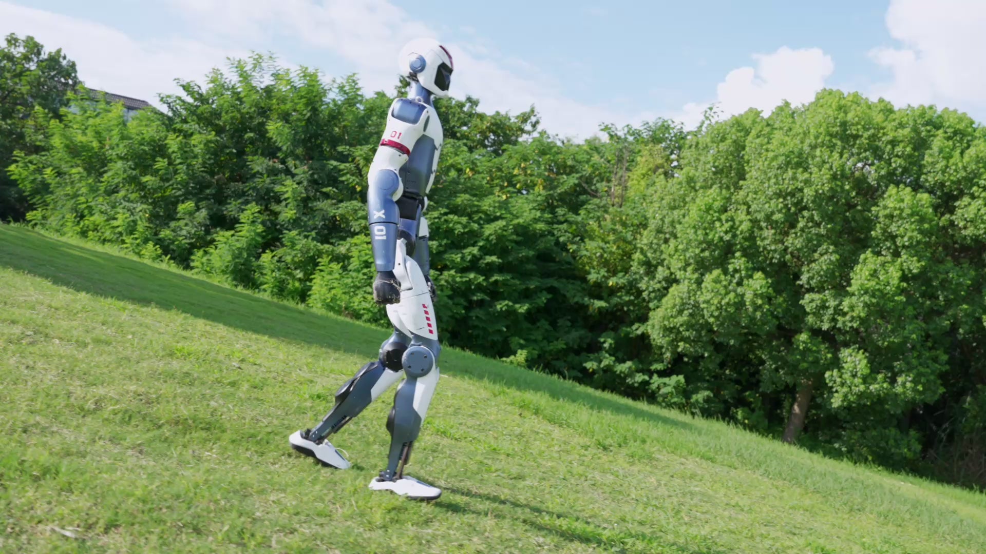 Unitree R1 Basic Humanoid Robot
